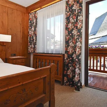 Weisses Rossl Hotel