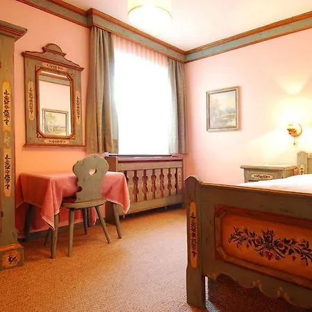 Hotel Weisses Rossl 3*