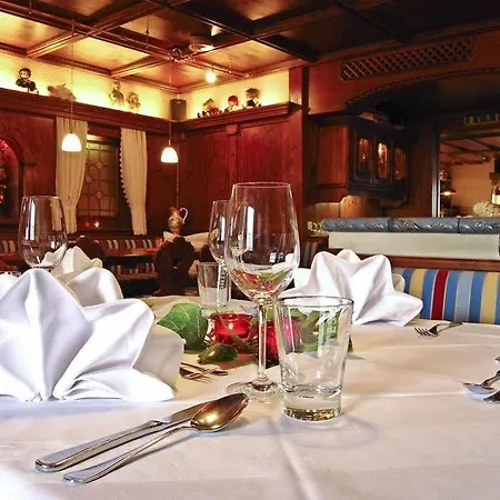 Weisses Rossl Hotel 3*